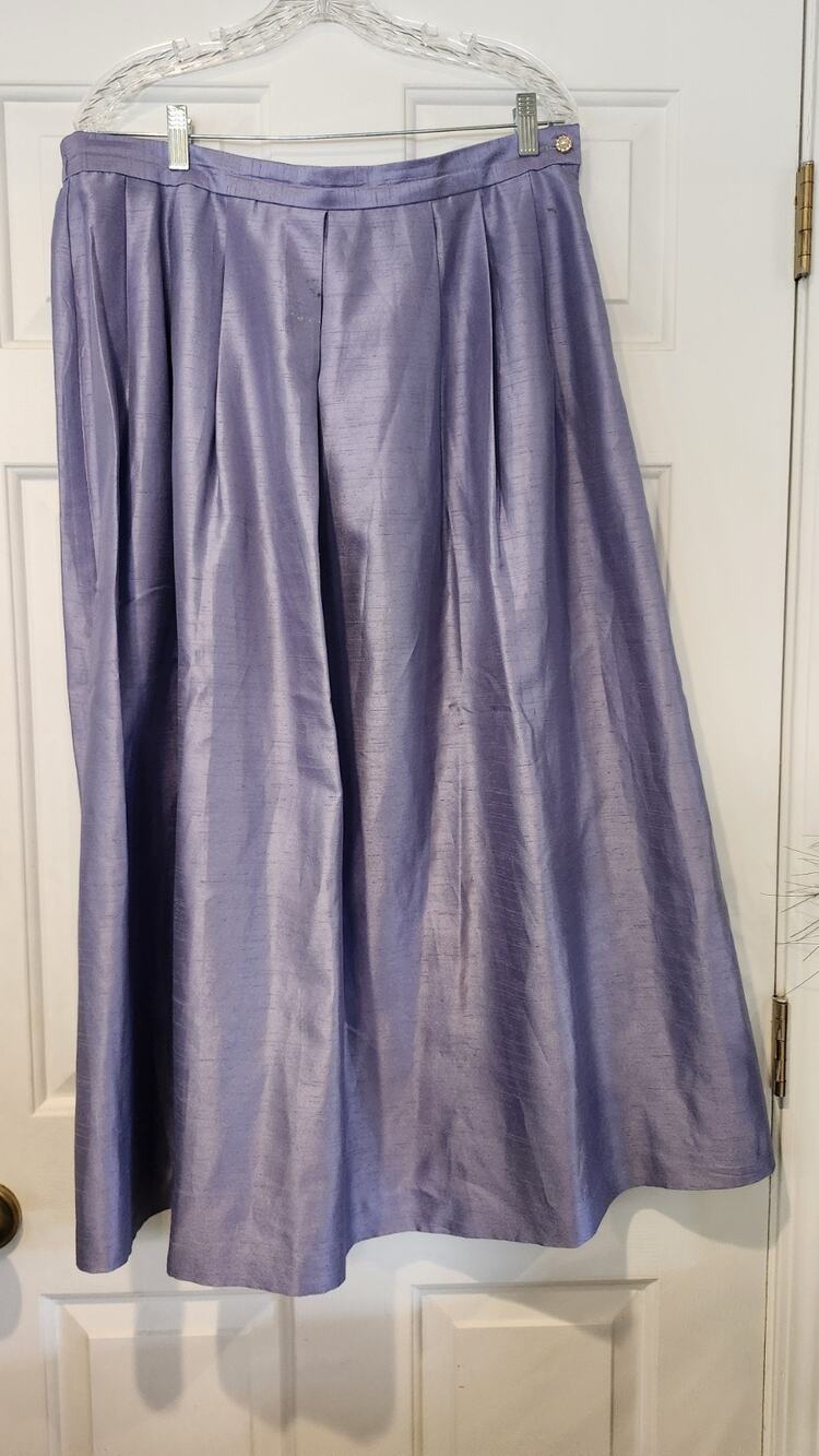 Vintage Gay Boyer NY Iridescent Silk Pleated Maxi Skirt Size 18 Lavender #270